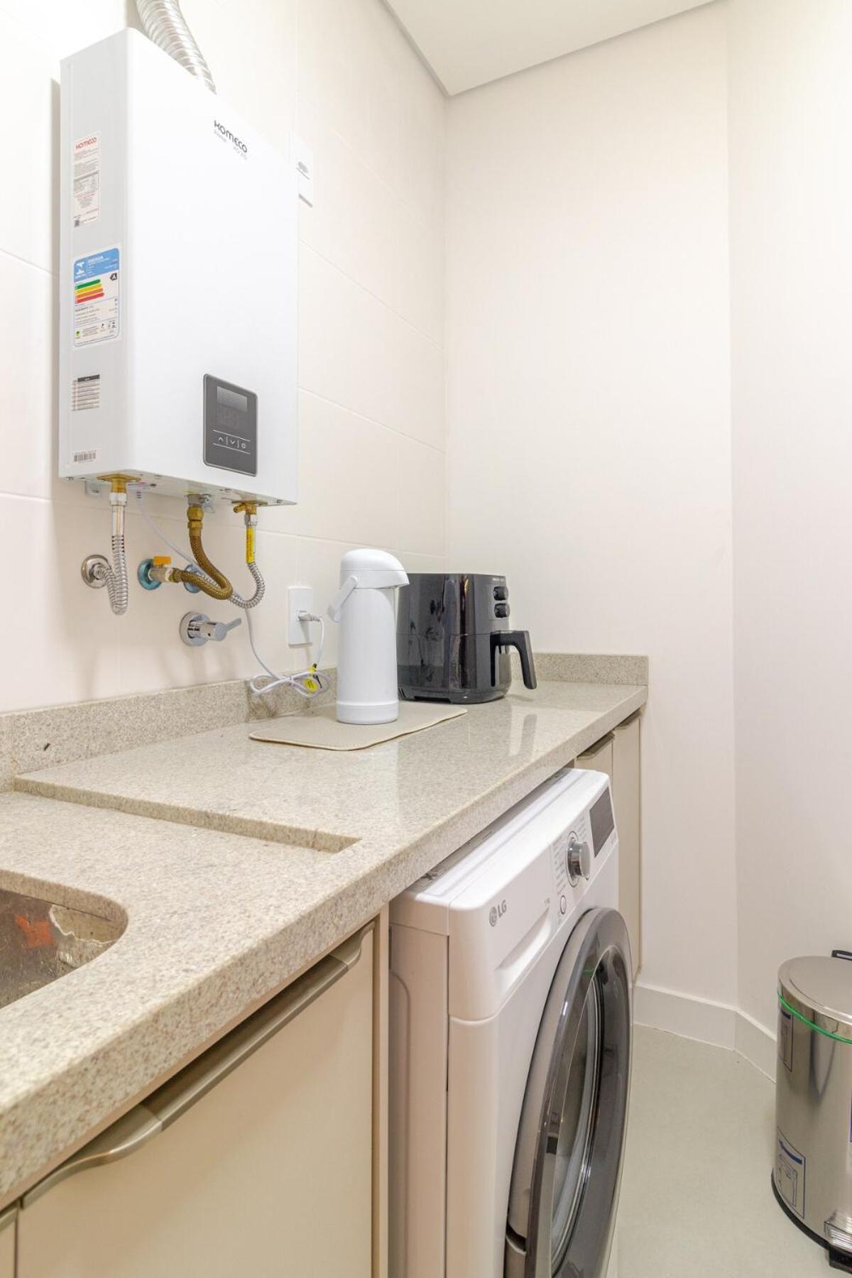 Moderno E Novissimo A 400m Da Apartamento